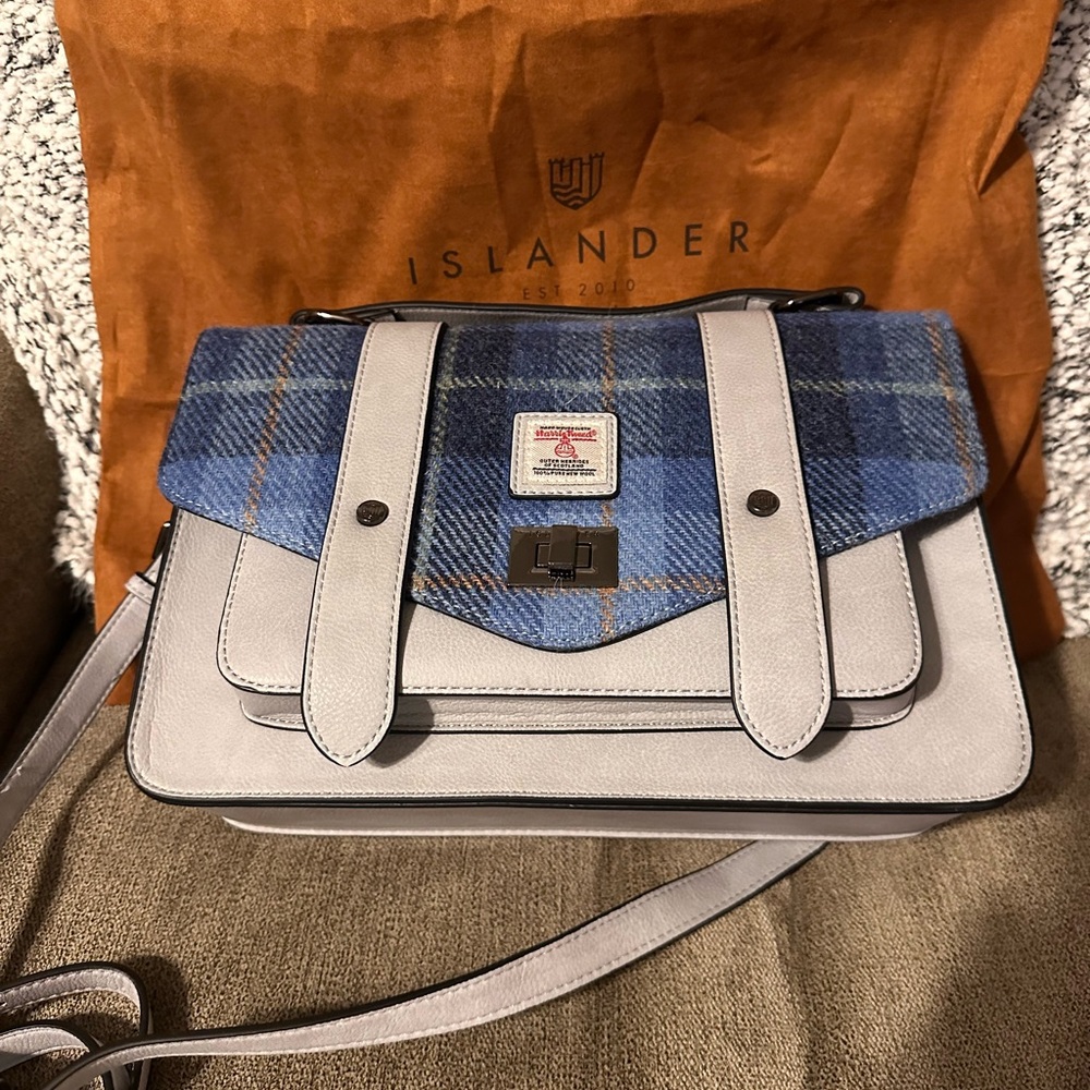 NWOT - Islander Handcrafted Harris Tweed Large Satchel - Light Blue